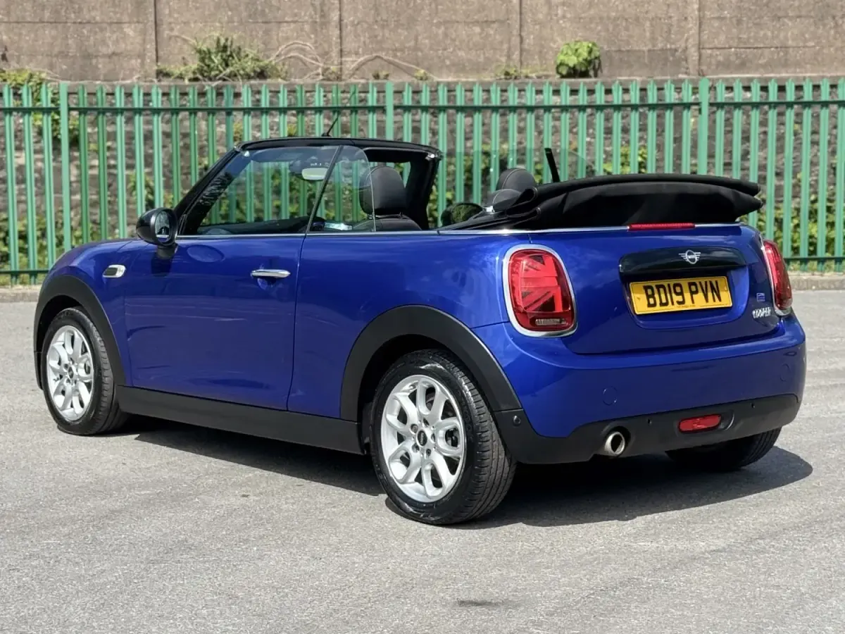 Usado Mini Cooper Cabriolet Classic 2019 Azul Cabrios