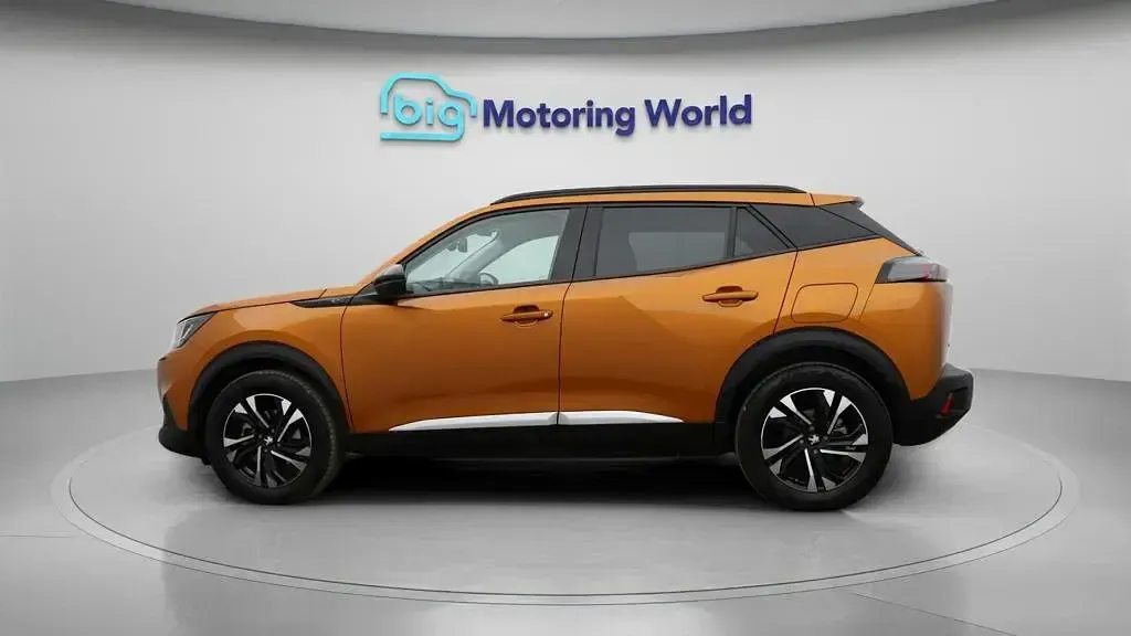 Used Peugeot e-2008 Allure+ 100 kW (136 HP) 2023 Orange SUV