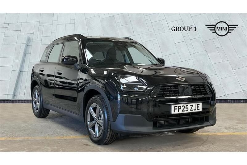 Midnight black ii New 2025 Mini Countryman Classic SUV | £30,995 (Fair price) - Image 1/4