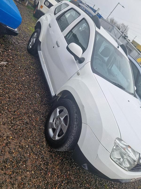 Usado Dacia Duster Lauréate 2013 Blanco Utilitario