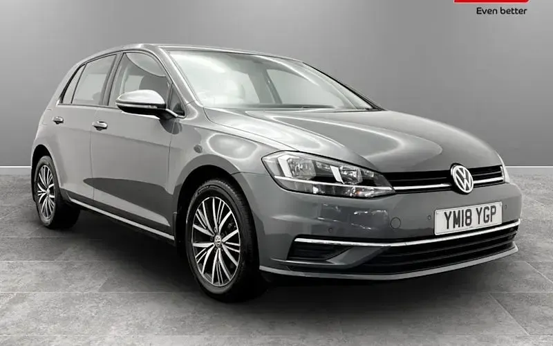 Used VW Golf VII SE 116 HP (85 kW) 2018 Hatchback