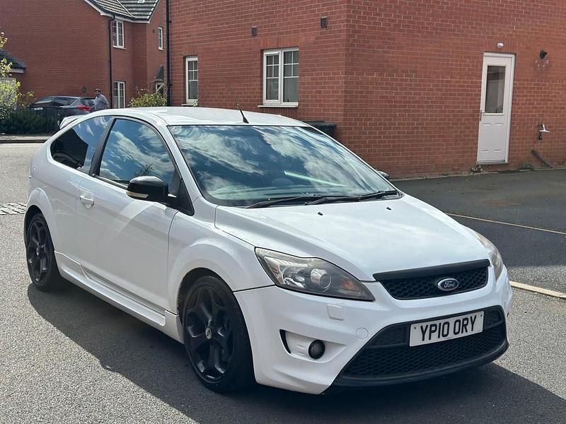 Begagnad Ford Focus ST 2010 Vit Halvkombi