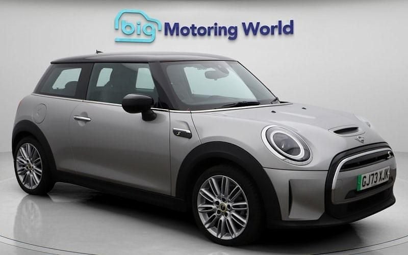 Used Mini Cooper Level 2 135 kW (184 HP) 2023 Hatchback