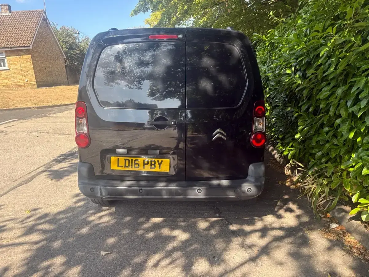 Used Citroën Berlingo 2016 Black MPV