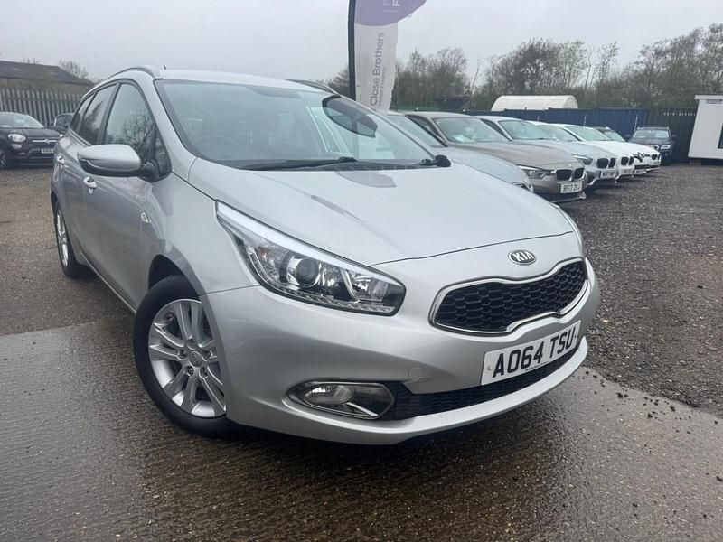 Used Kia Ceed 99 HP (72 kW) 2015 Silver Hatchback