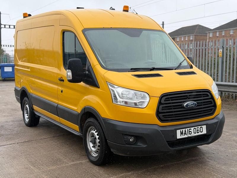 Used Ford Transit 125 HP (91 kW) 2016 Yellow Van