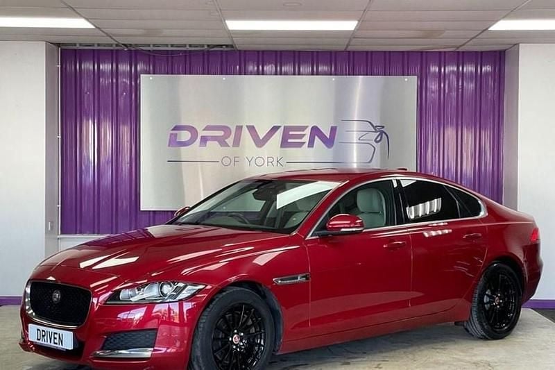 Used Jaguar XF Prestige 163 HP (119 kW) 2019 Red Sedan