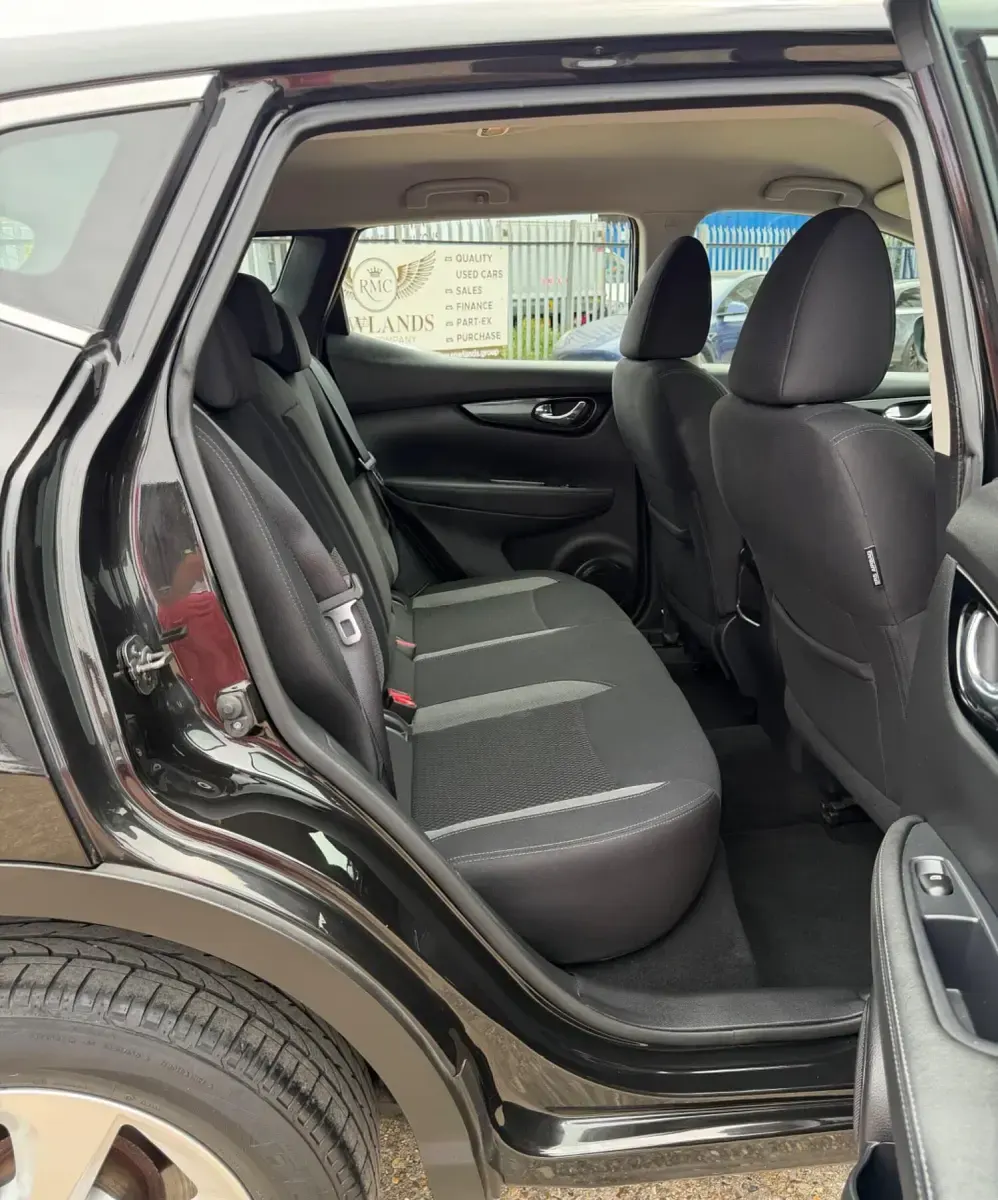 Used Nissan Qashqai Acenta Premium 115 HP (84 kW) 2019 Black SUV
