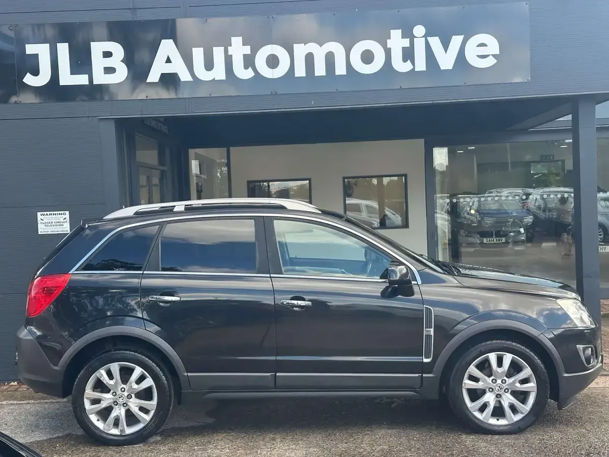 Used Vauxhall Antara 160 HP (117 kW) 2012 Black SUV