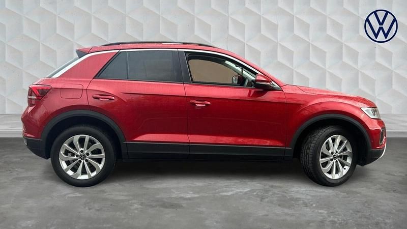 Used VW T-Roc Match 150 HP (110 kW) 2024 Kings red SUV