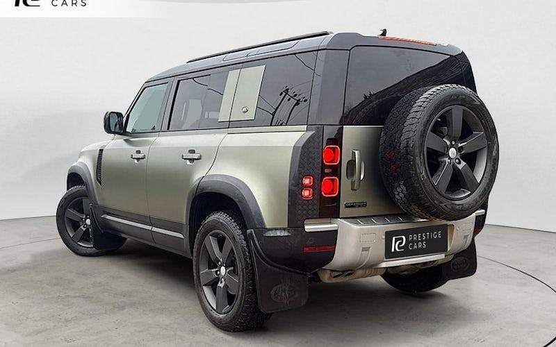 Used Land Rover Defender First Edition 241 HP (177 kW) 2020 Green SUV
