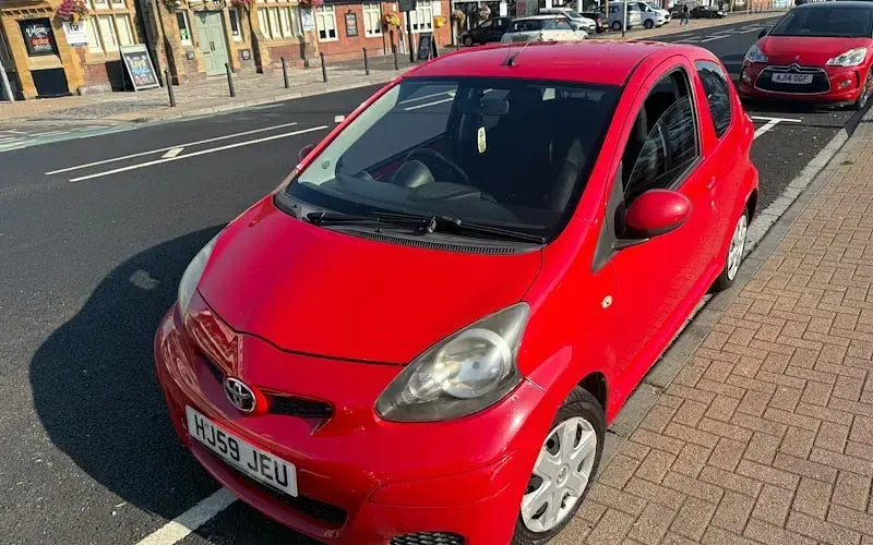 Used Toyota Aygo 68 HP (50 kW) 2011 Hatchback