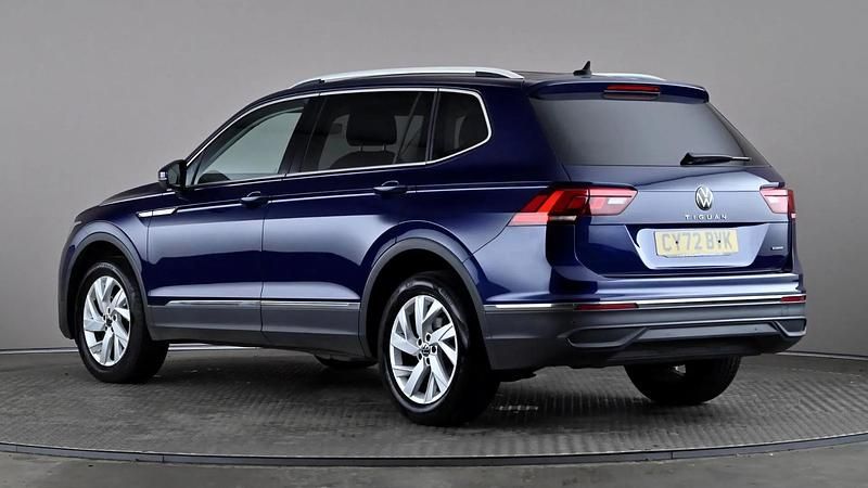 Used VW Tiguan Allspace Life 150 HP (110 kW) 2022 Blue SUV