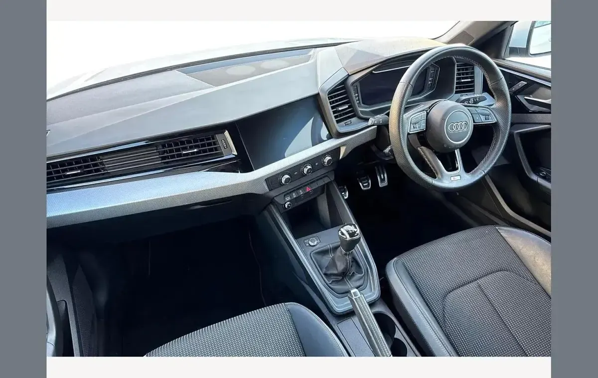 Used Audi A1 S-Line 110 HP (80 kW) 2022 White SUV
