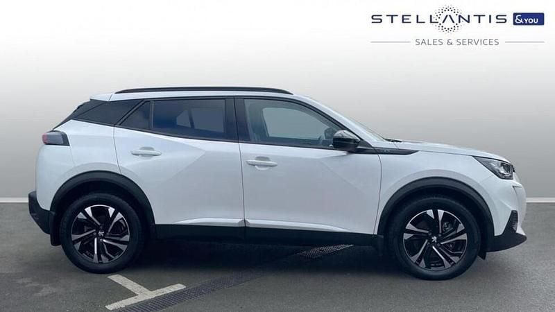 Used Peugeot e-2008 Allure Premium 98 kW (134 HP) 2022 White SUV
