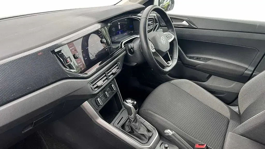 Used VW Polo 95 HP (69 kW) 2024 Hatchback