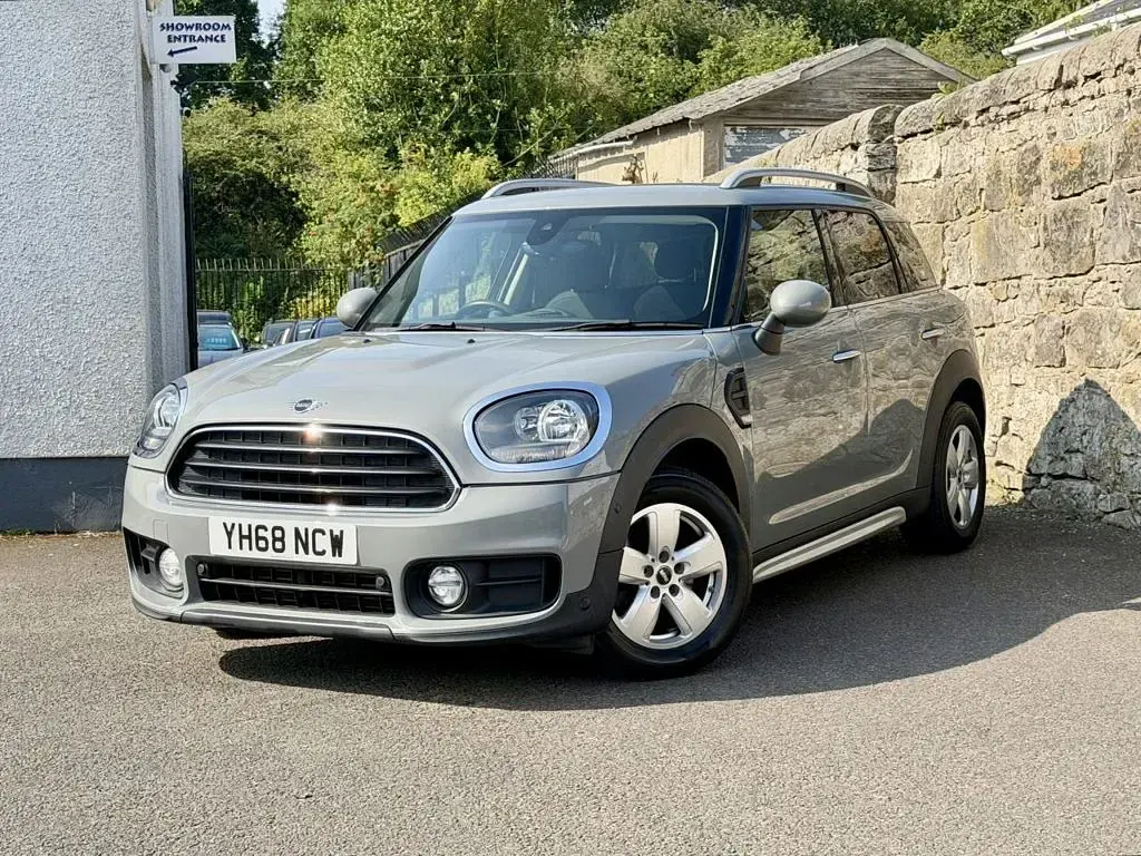 Used Mini Cooper D Countryman Classic 150 HP (110 kW) 2019 Grey SUV