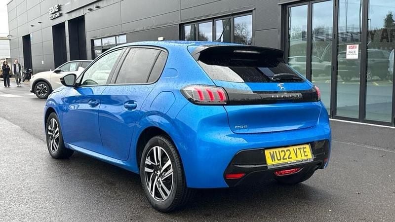 Used Peugeot 208 Allure Premium 99 HP (72 kW) 2022 Hatchback