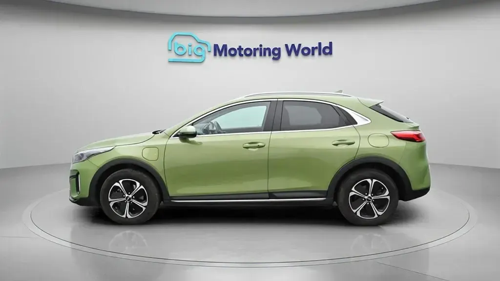 Usado Kia XCeed 139 HP (102 kW) 2023 Verde SUV