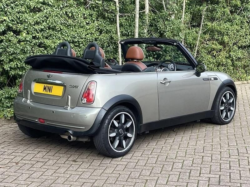 Used Mini Cooper Cabriolet 2007 Sparklingsilver metallic Cabriolet