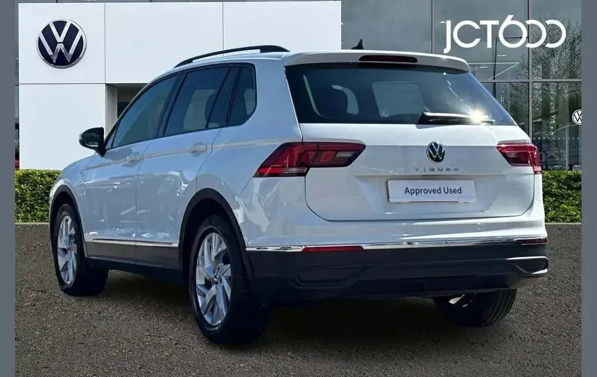 Used VW Tiguan Life 150 HP (110 kW) 2021 White SUV