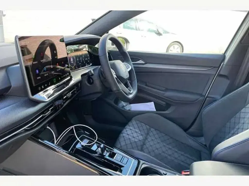 Used VW Golf VIII 150 HP (110 kW) 2026