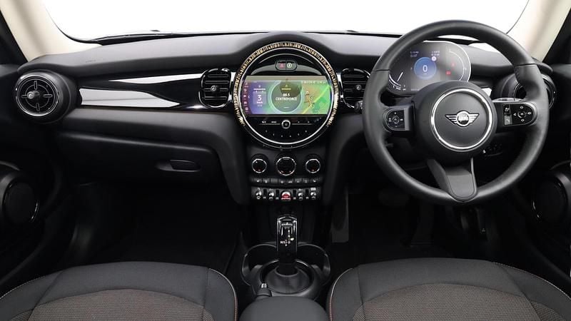 Used Mini Cooper Classic 134 HP (98 kW) 2024 Zesty yellow  Hatchback