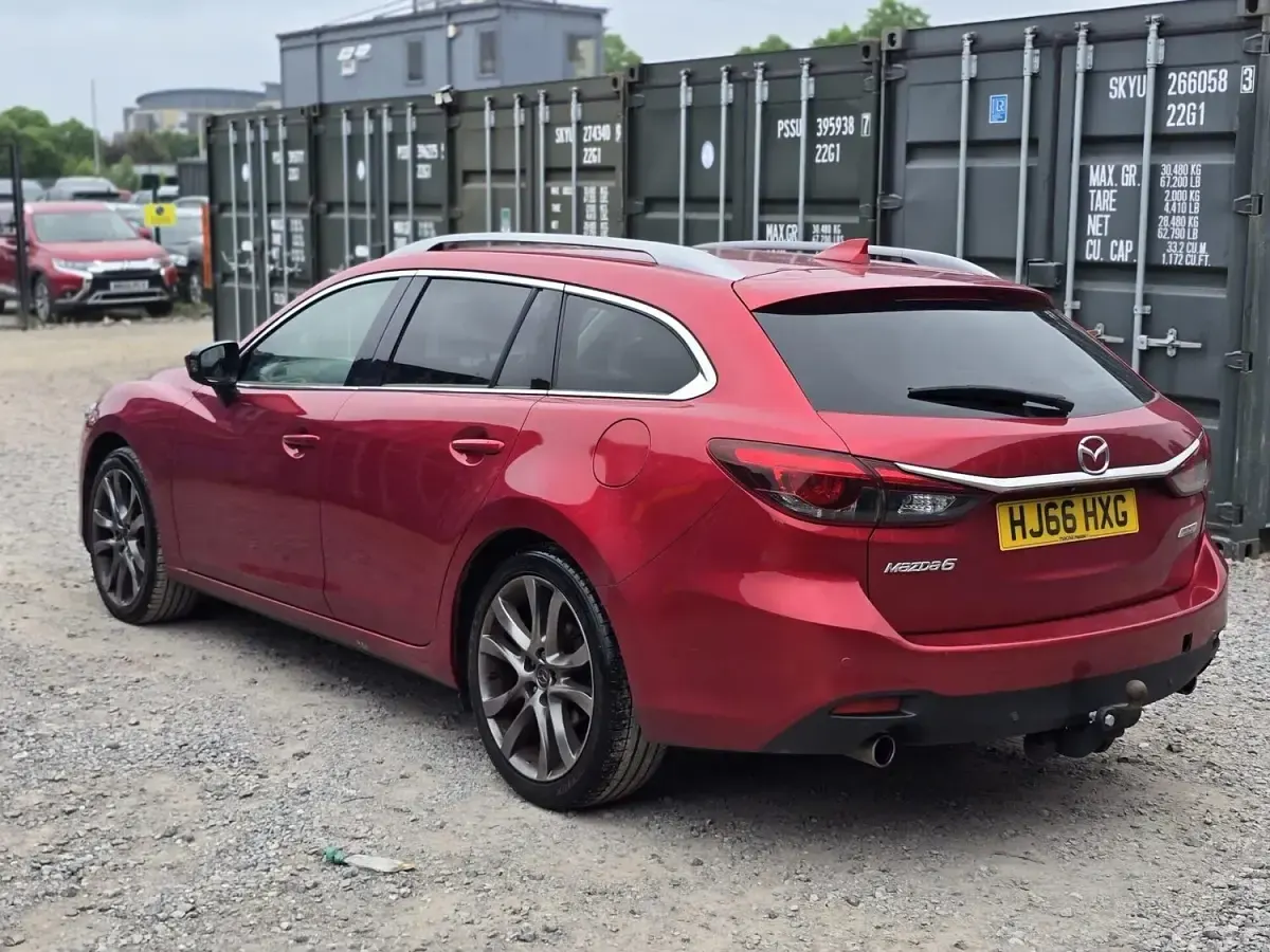 Used Mazda 6 Inclusive 175 HP (128 kW) 2016 Red Estate