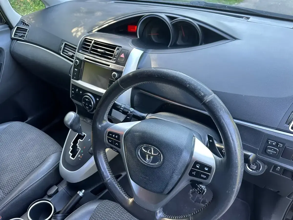 Used Toyota Verso 147 HP (108 kW) 2013 Black MPV