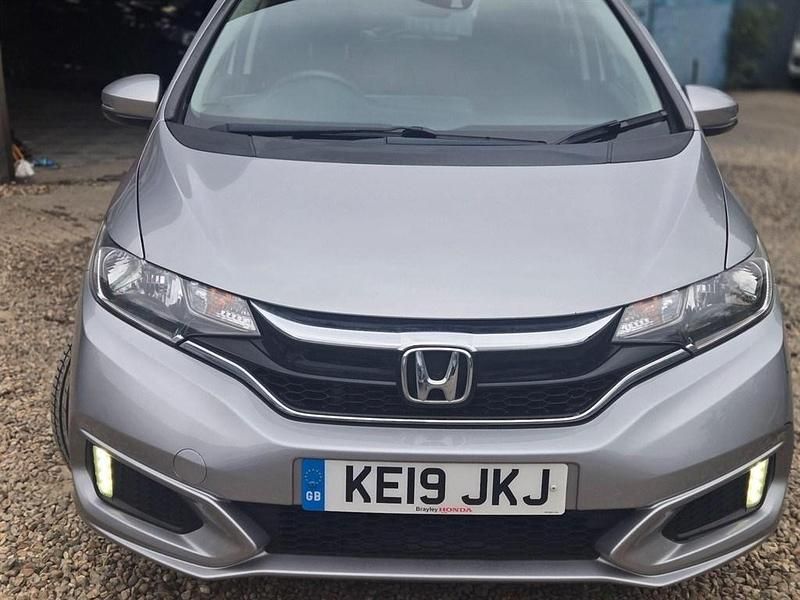 Begagnad Honda Jazz S 2019 Silver Halvkombi