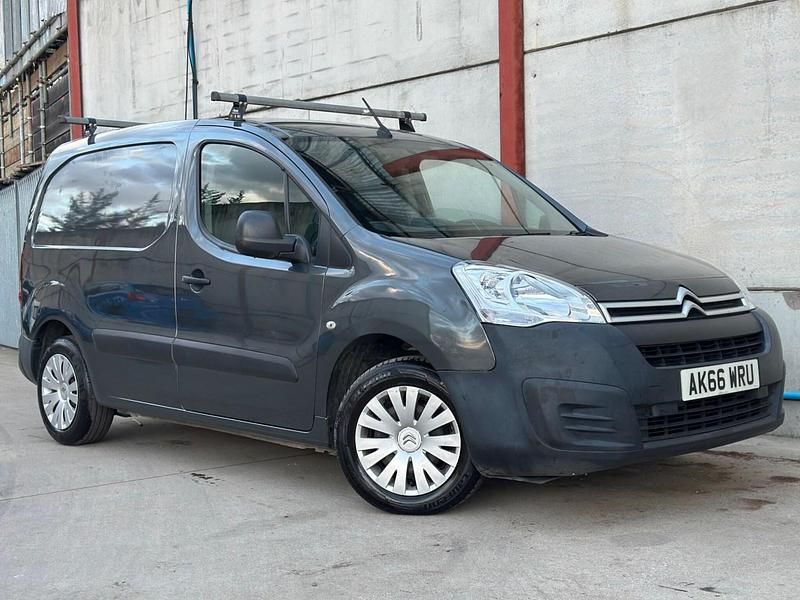 Usado Citroën Berlingo 75 HP (55 kW) 2016 Cinzento Monovolume