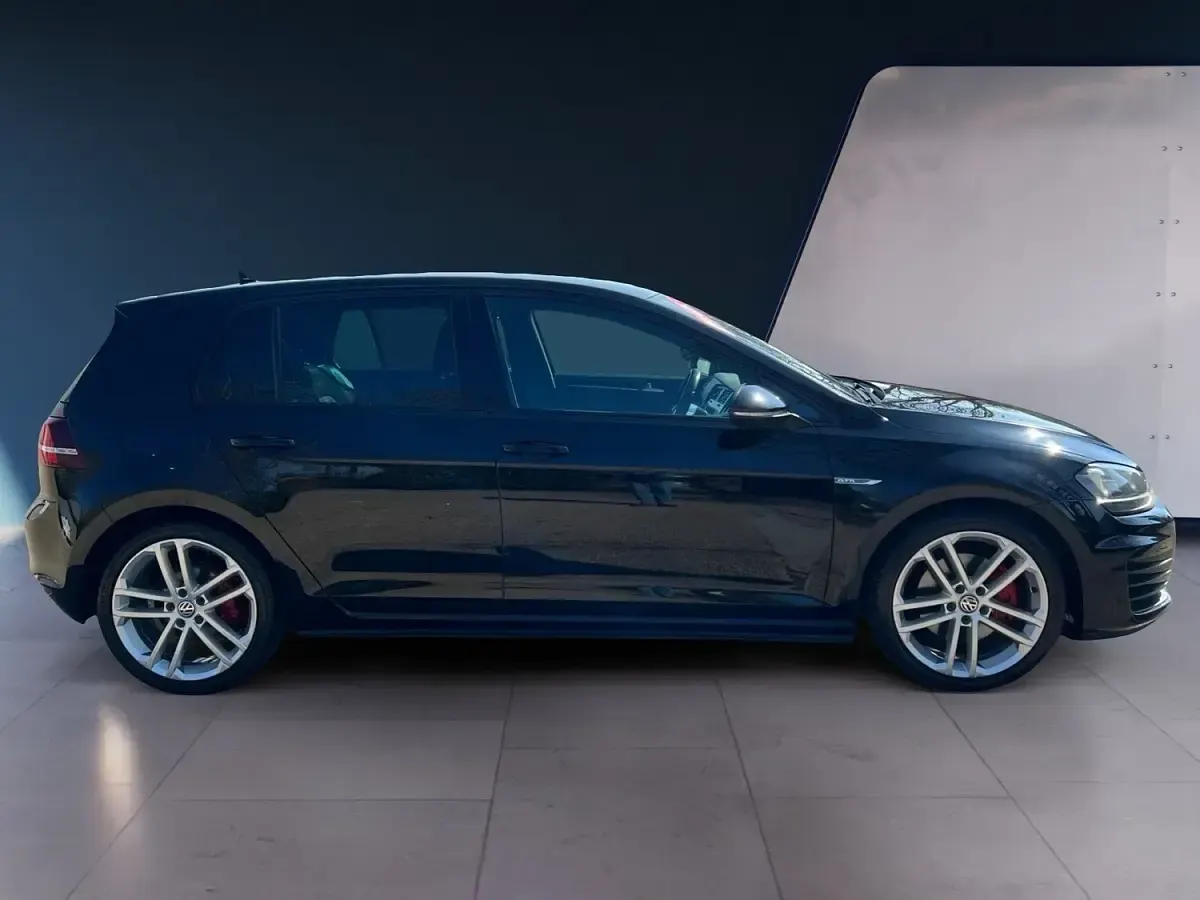Used VW Golf VII GTD 181 HP (133 kW) 2016 Black Hatchback