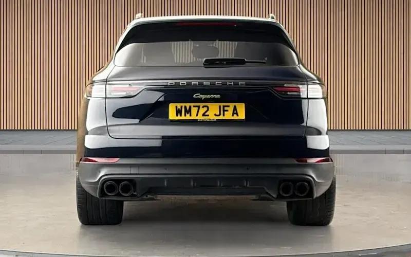Used Porsche Cayenne Platinum Edition 462 HP (339 kW) 2022 Blue SUV