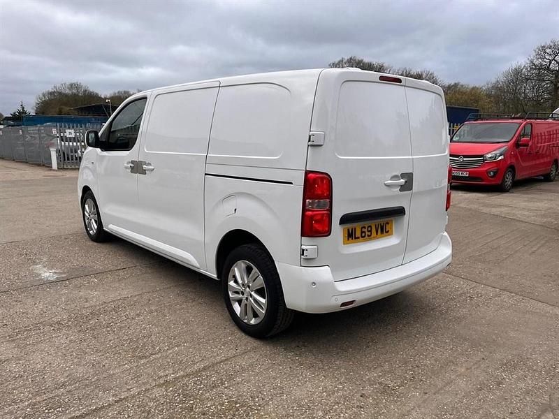 Used Peugeot Expert 2019 White Van