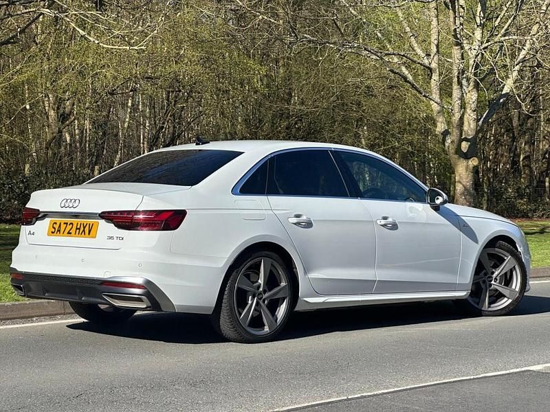 Used Audi A4 S-Line 163 HP (119 kW) 2022 White Sedan