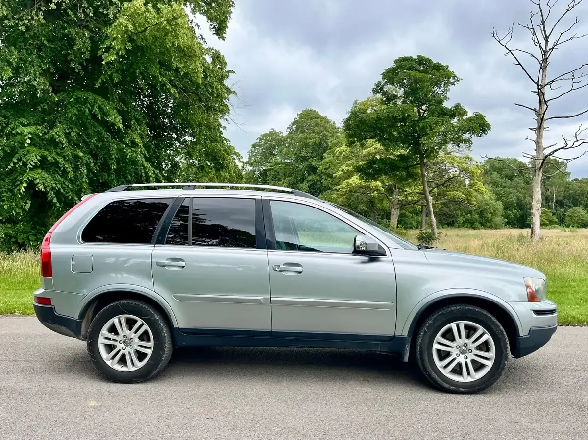 Used Volvo XC90 SE 182 HP (133 kW) 2010 Silver SUV