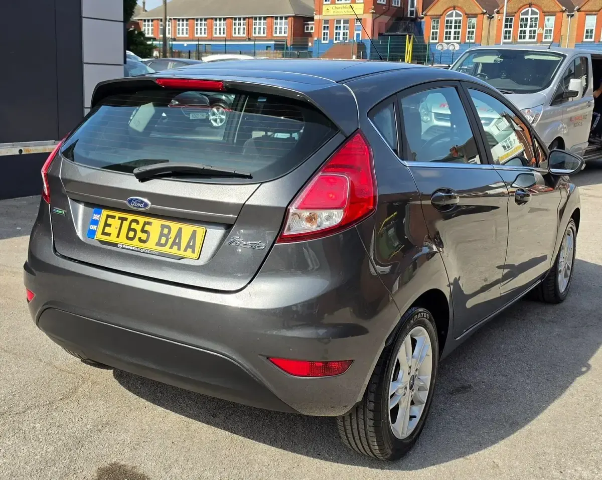 Used Ford Fiesta Zetec 2016 Grey Hatchback