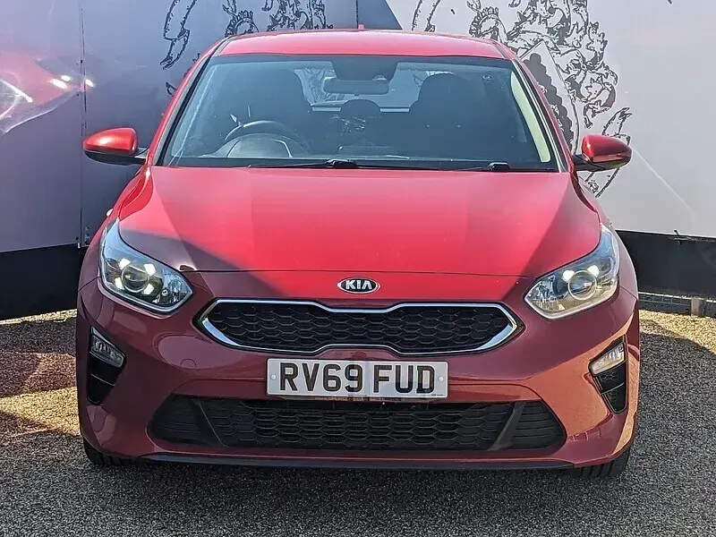 Used Kia Ceed 136 HP (100 kW) 2019 Red Hatchback