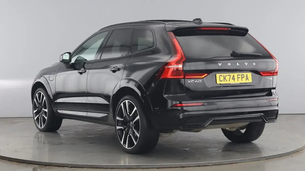 Used Volvo XC60 Ultra 449 HP (330 kW) 2024 Black SUV