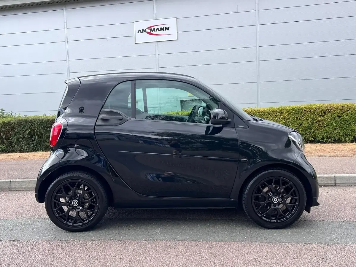 Used Smart ForTwo Coupé 71 HP (52 kW) 2019 Black Coupe
