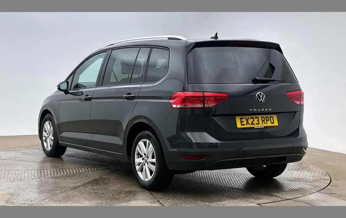 Used VW Touran Family 150 HP (110 kW) 2023 Grey MPV