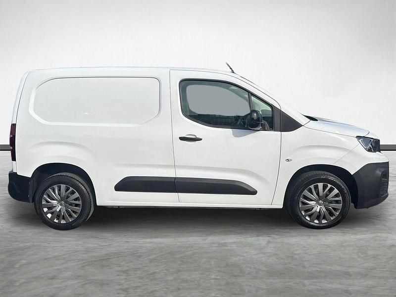 Used Peugeot Partner S 131 HP (96 kW) 2023 MPV