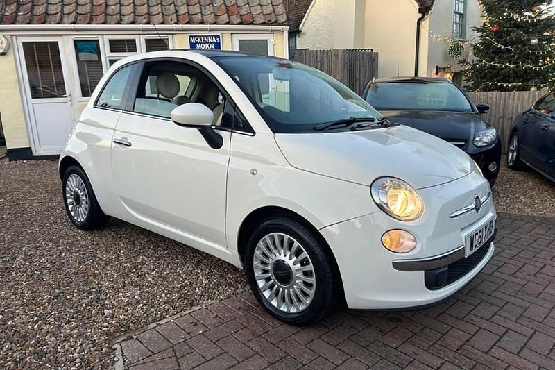White Used 2011 Fiat 500 Lounge Hatchback | £6,980 (Expensive) - Image 1/1