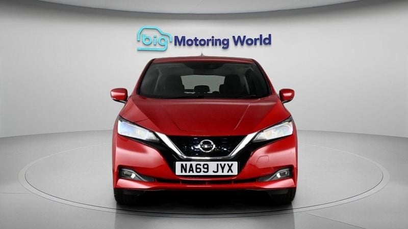 Used Nissan Leaf Acenta 110 kW (150 HP) 2019 Red Hatchback