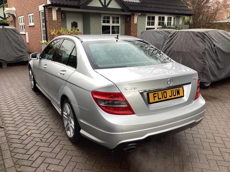 Used Mercedes C180 156 HP (114 kW) 2010 Silver Sedan