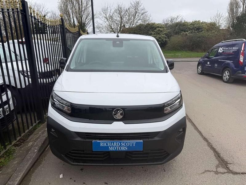 New Vauxhall Combo 130 HP (95 kW) 2026 Unknown MPV