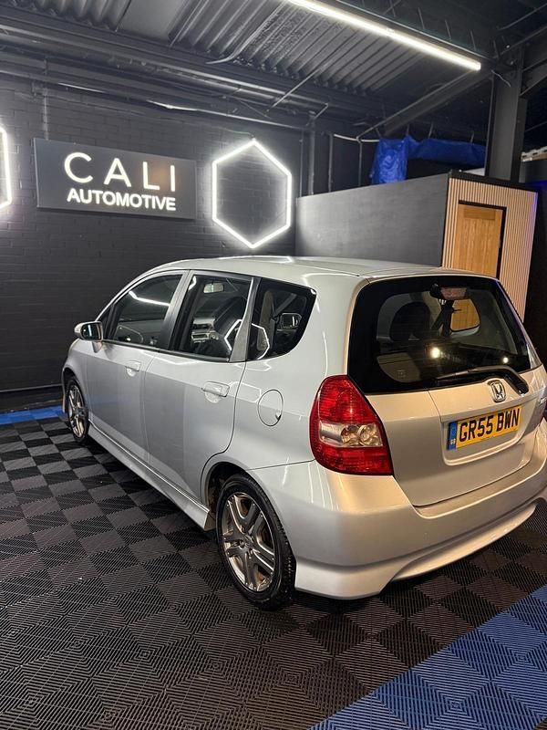 Begagnad Honda Jazz Sport 2006 Silver Halvkombi