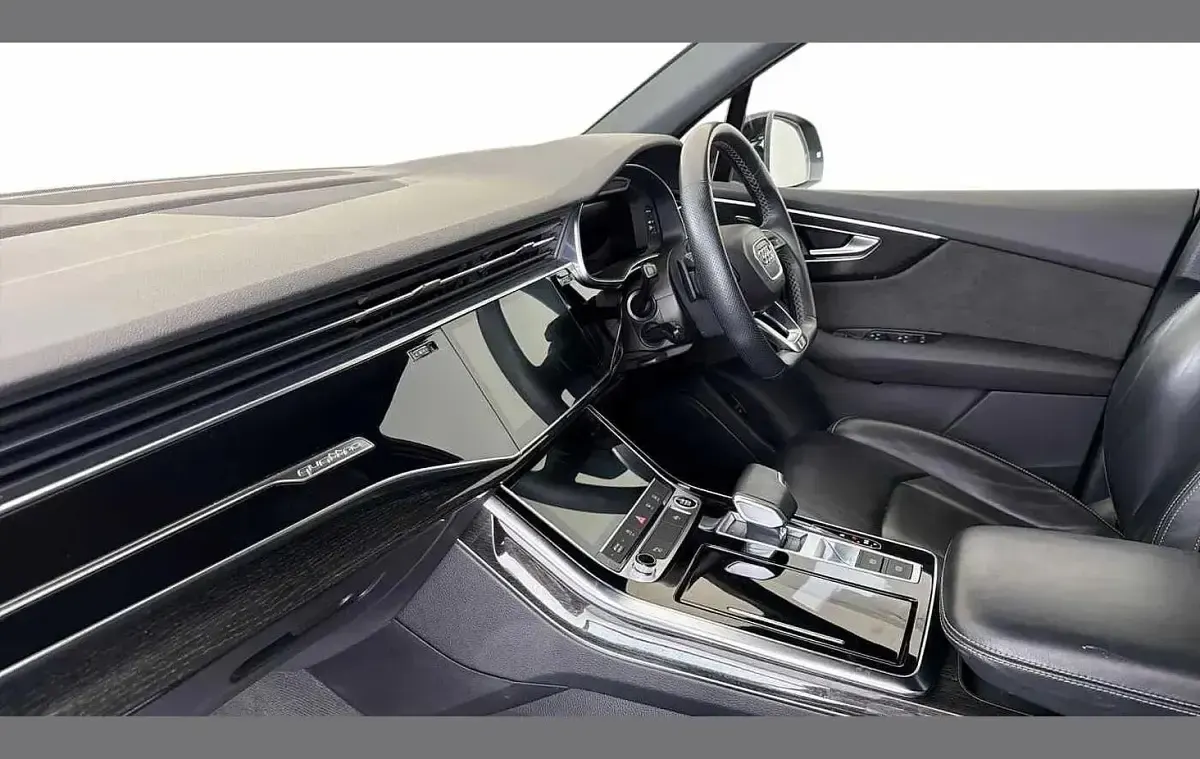 Used Audi Q7 Black Edition 334 HP (245 kW) 2022 Grey SUV