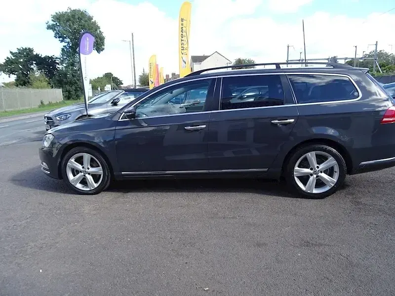 Used VW Passat SE 105 HP (77 kW) 2012 Grey Estate
