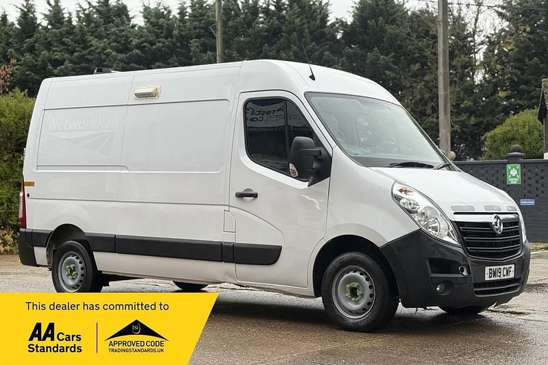 Used Vauxhall Movano 2019 White MPV